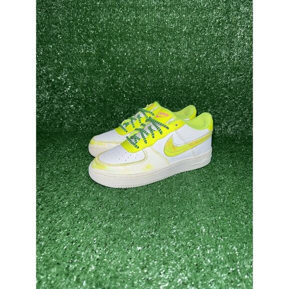 Nike Air Force 1 '07‎ Women's Size 7 Volt Green White Athletic Shoes Sneakers - Picture 3 of 9